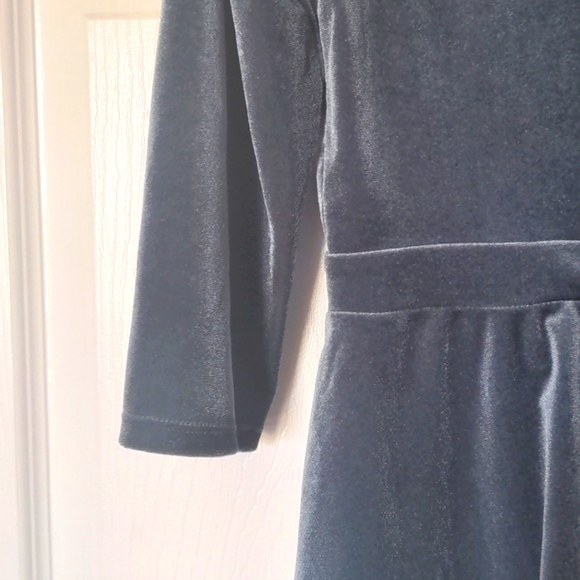 Velvet Romper Blue Grey 3/4 Sleeves - Picture 2 of 8